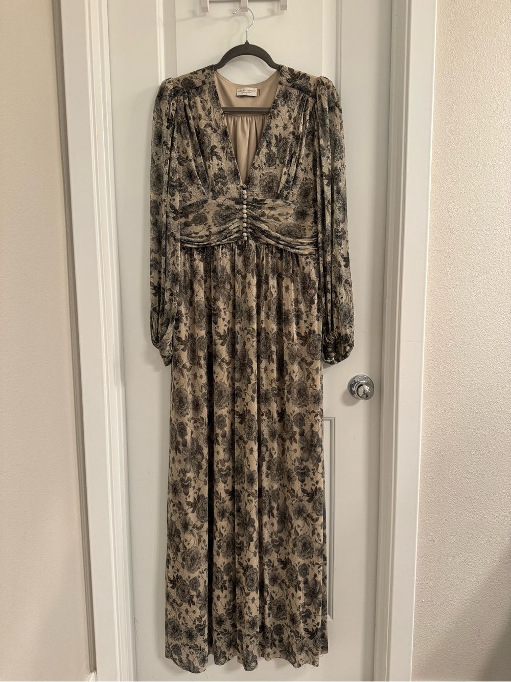 Dress Forum Neutral Floral V-Neck Long Sleeve Maxi Dress